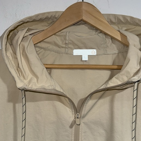 Tasc pullover jacket large Men's Two-Tone Hooded neutral zip up hoodie like new - Picture 2 of 5